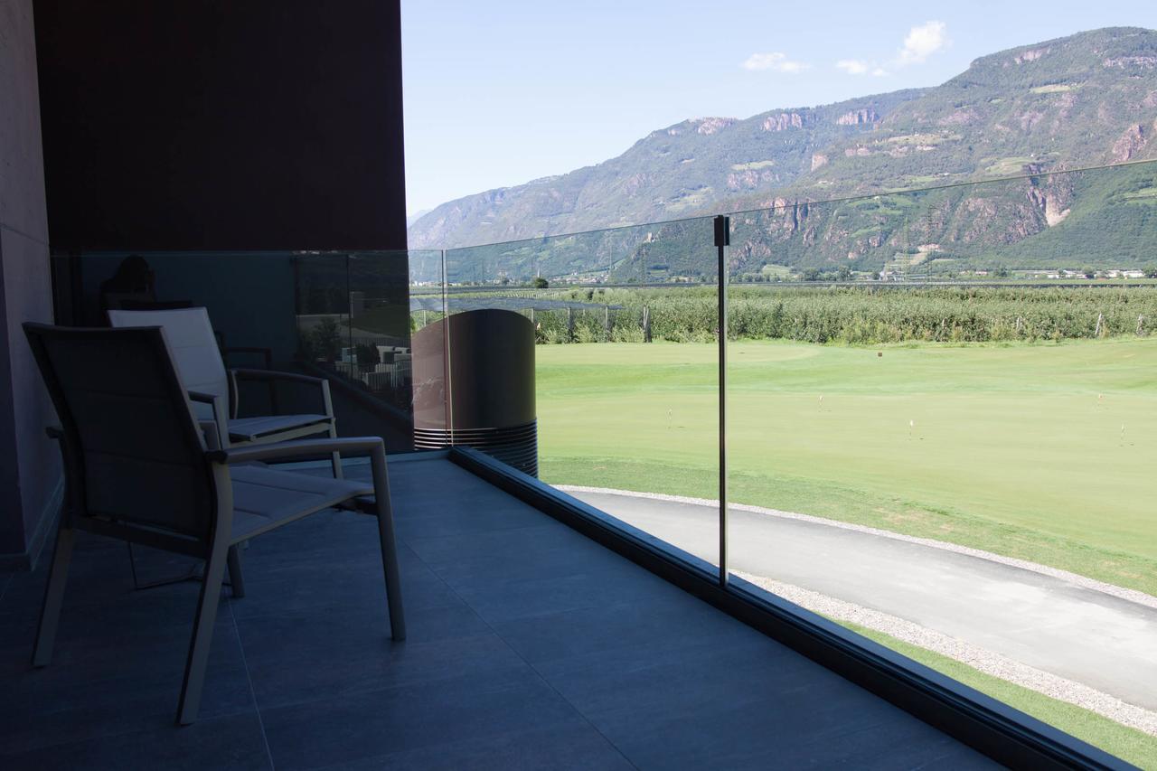 The Lodge Sporthotel - Golfclub Eppan Eppan an der Weinstraße Exteriör bild